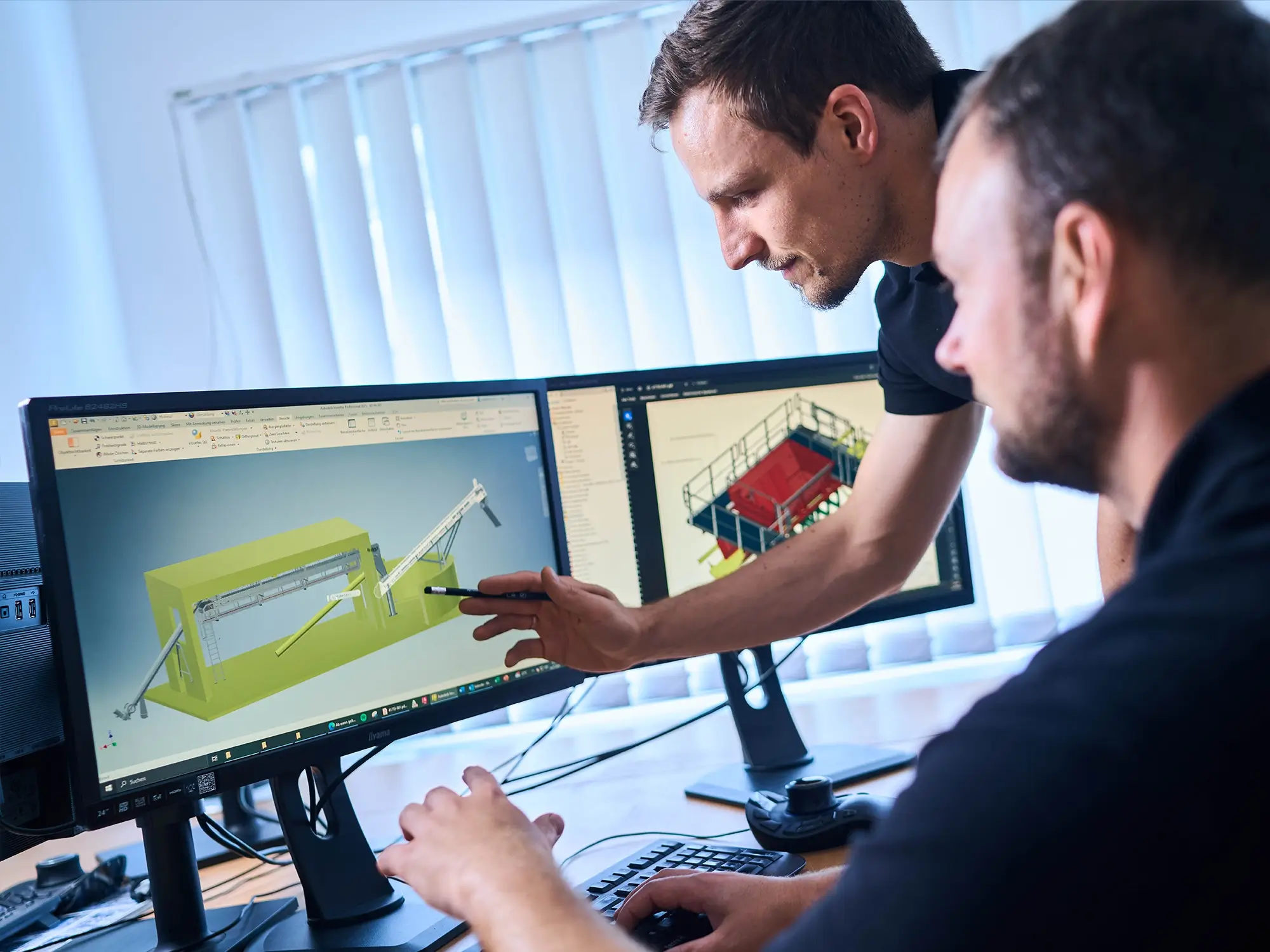 Image of employees' expertise on the computer