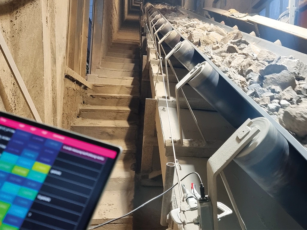 Das System „MCube RFP Fixed“ von REMA TIP TOP liefert Echtzeitdaten direkt ins Wartungsmanagement.